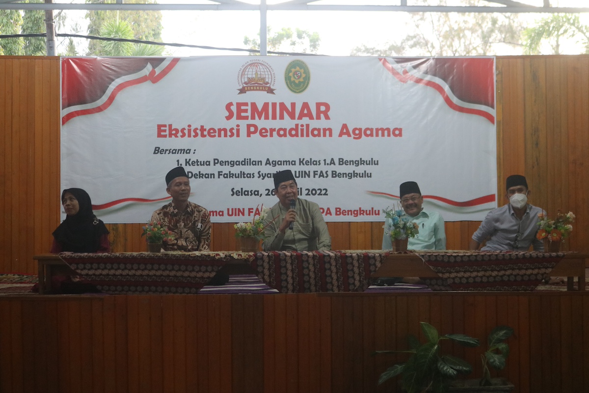 You are currently viewing Gelar Bukber Dengan Ketua Pengadilan Agama, Dekan Syariah: Kami Akan Bangun Galery Badilag