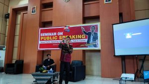 UPT Pengembangan Karir UIN Bengkulu Adakan Seminar Public Speaking