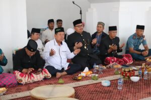 Rektor UINFAS Bengkulu Hadiri Peringatan Maulid Nabi di Gedung Merah Putih.