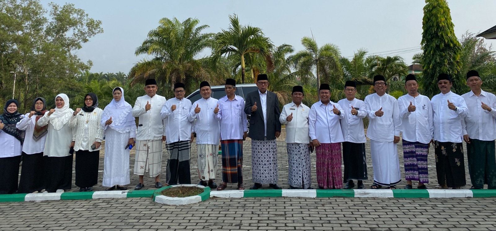 Read more about the article Civitas Akademika UIN Fatmawati Sukarno Bengkulu Memeriahkan Apel Hari Santri Nasional 2023