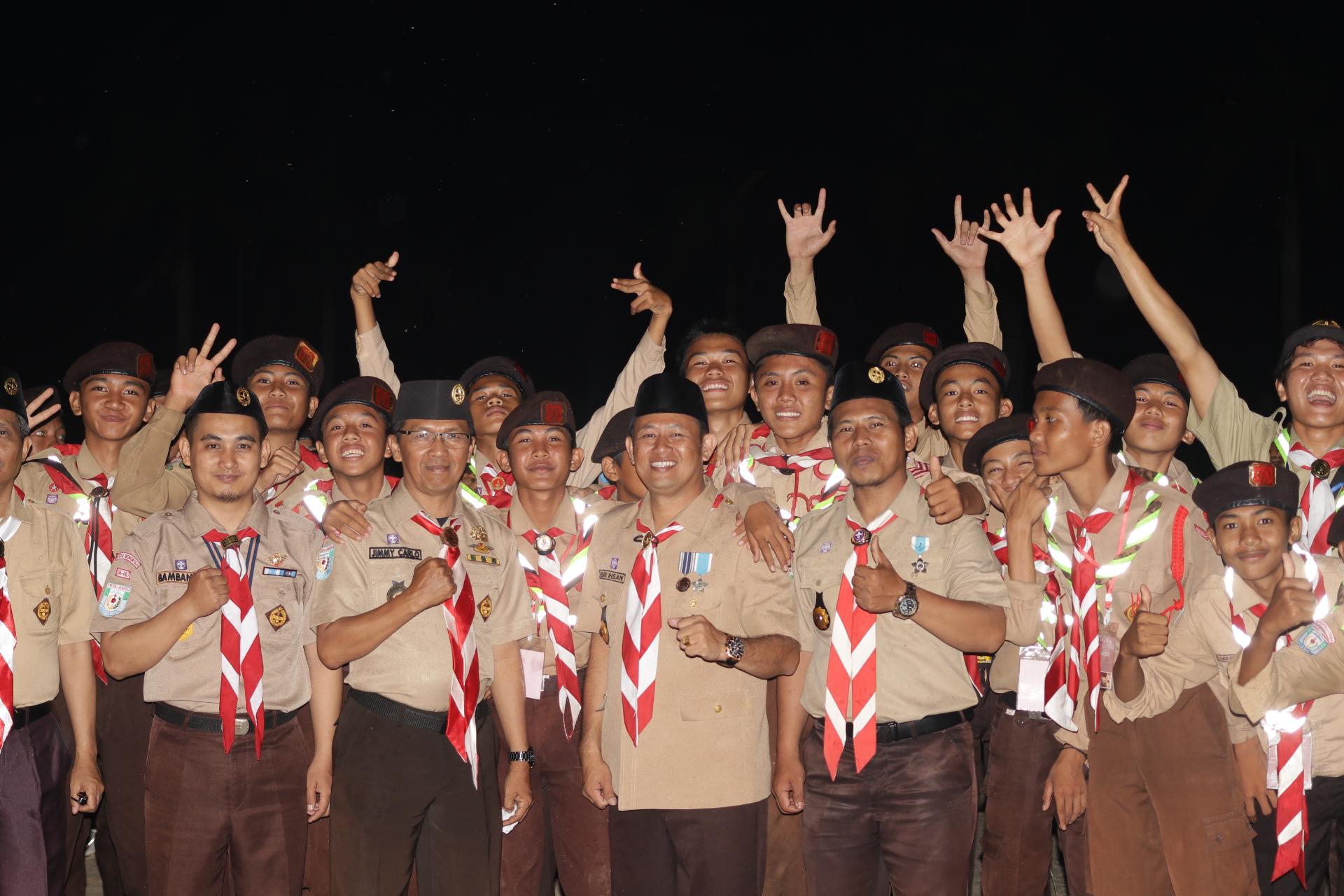 You are currently viewing ISC PRAMUKA KE-28 UINFAS LAKSANAKAN UPACARA API UNGGUN