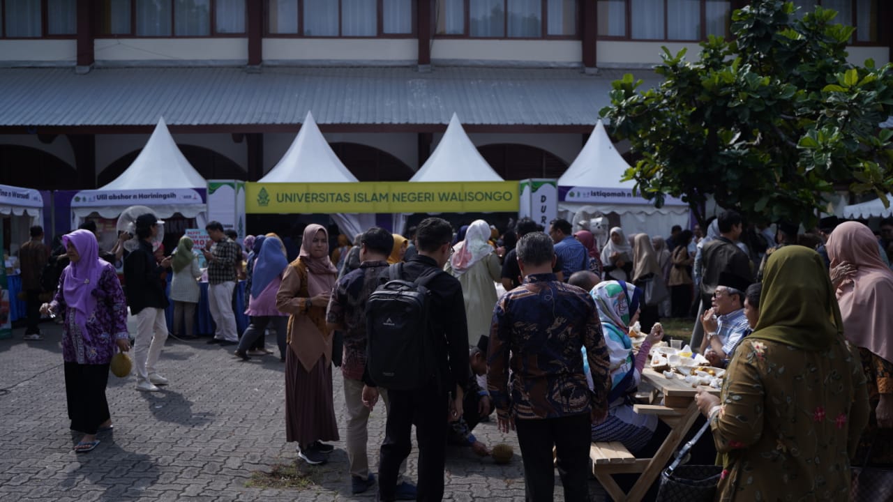 You are currently viewing Dirjen Pendis Dorong Pengembangan Industri Halal Melalui Semarang Halal Food Festival