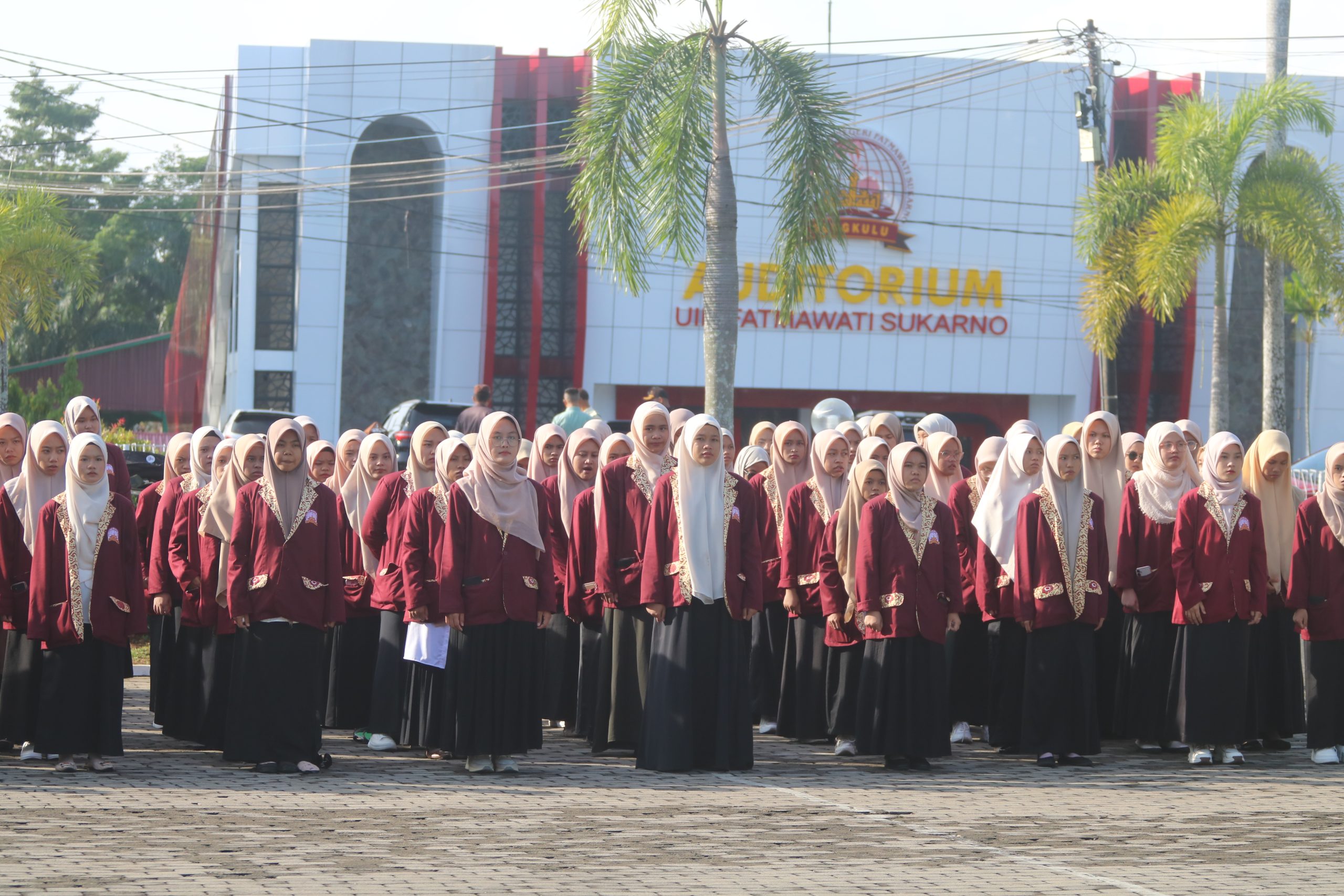 Read more about the article Gelar Upacara Peringatan Hari Pahlawan Nasional 2024: Rektor Ajak Civitas Akademika Implementasikan Nilai Kepahlawanan di Era Modern