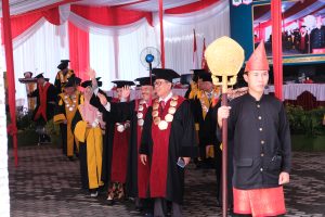 UIN Fatmawati Sukarno Bengkulu Gelar Wisuda X: 418 Lulusan Dilantik, Akreditasi Unggul Jadi Kado Istimewa