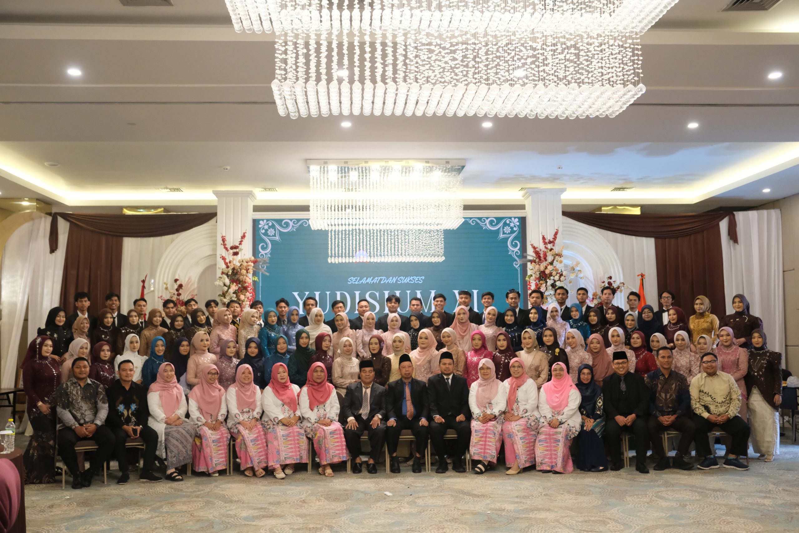 You are currently viewing Langkah Awal Menuju Pengabdian: FEBI UIN FAS Bengkulu Gelar Yudisium ke-8