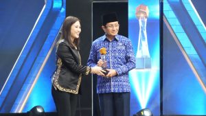 Read more about the article Menag Dapat Anugerah Penggerak Nusantara 2025 Bidang Harmoni dan Ekoteologi