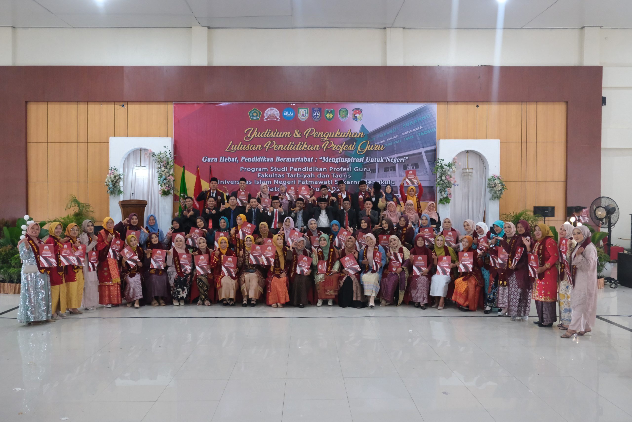 Read more about the article UIN FAS Bengkulu Kukuhkan 693 Lulusan PPG: Guru Hebat, Pendidikan Bermartabat