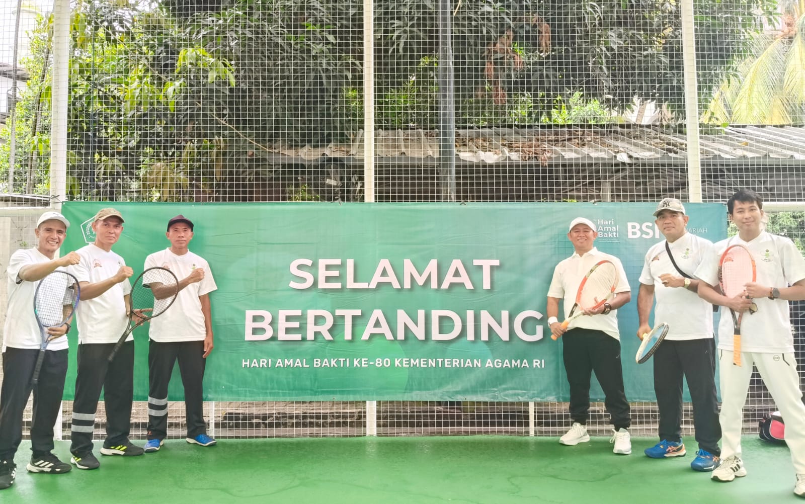 Read more about the article Tim Tenis Club UIN Fatmawati Sukarno Bengkulu Meriahkan Eksebisi Tenis Lapangan HAB Kemenag ke-80