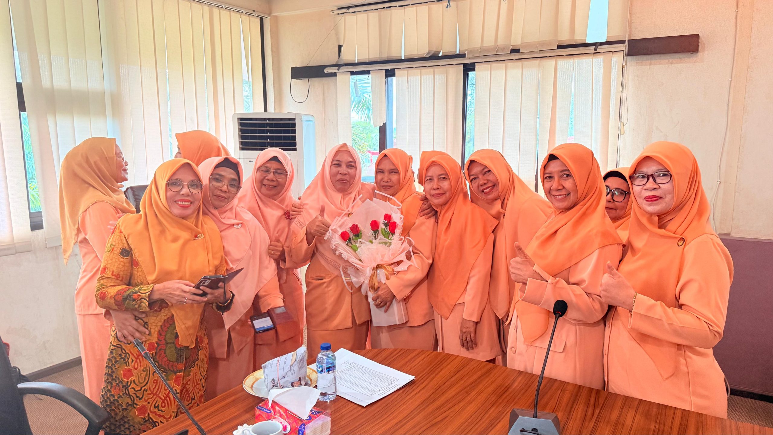 Read more about the article Air Mata Haru Iringi Pamit Ketua DWP UIN FAS Bengkulu di Tengah Aksi Peduli Korban Bencana Sumatera