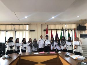 Read more about the article Siap Bertarung di Dunia Kerja: 6 Siswa SMKN 5 Bengkulu Selesaikan Magang di UIN Fatmawati