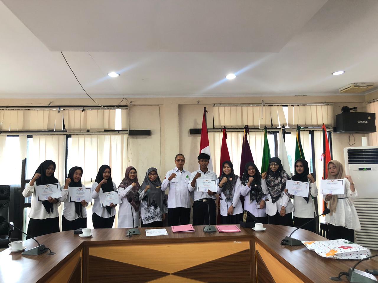 Read more about the article Siap Bertarung di Dunia Kerja: 6 Siswa SMKN 5 Bengkulu Selesaikan Magang di UIN Fatmawati