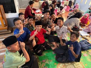 Read more about the article Mahasiswa KKN Tematik UIN FAS Bengkulu Hidupkan Semangat Belajar dan Kebersamaan Warga Royal Residence 2
