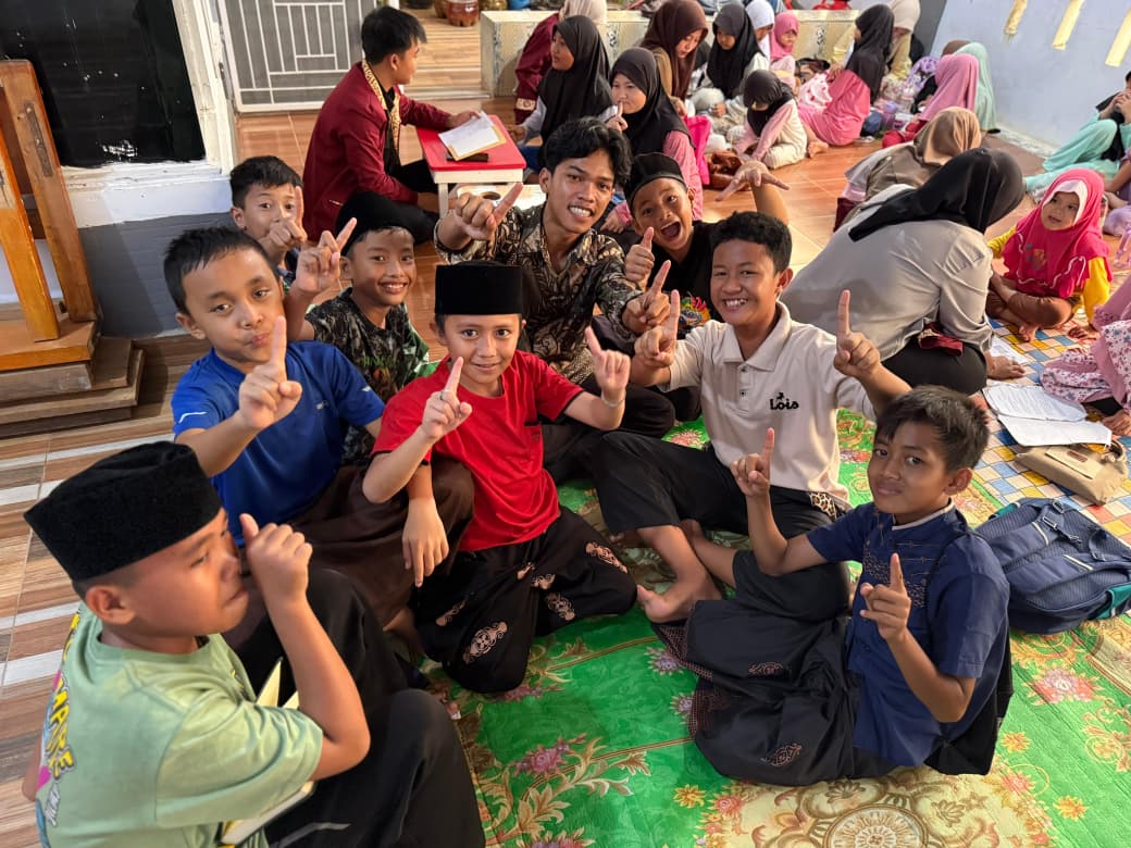 You are currently viewing Mahasiswa KKN Tematik UIN FAS Bengkulu Hidupkan Semangat Belajar dan Kebersamaan Warga Royal Residence 2