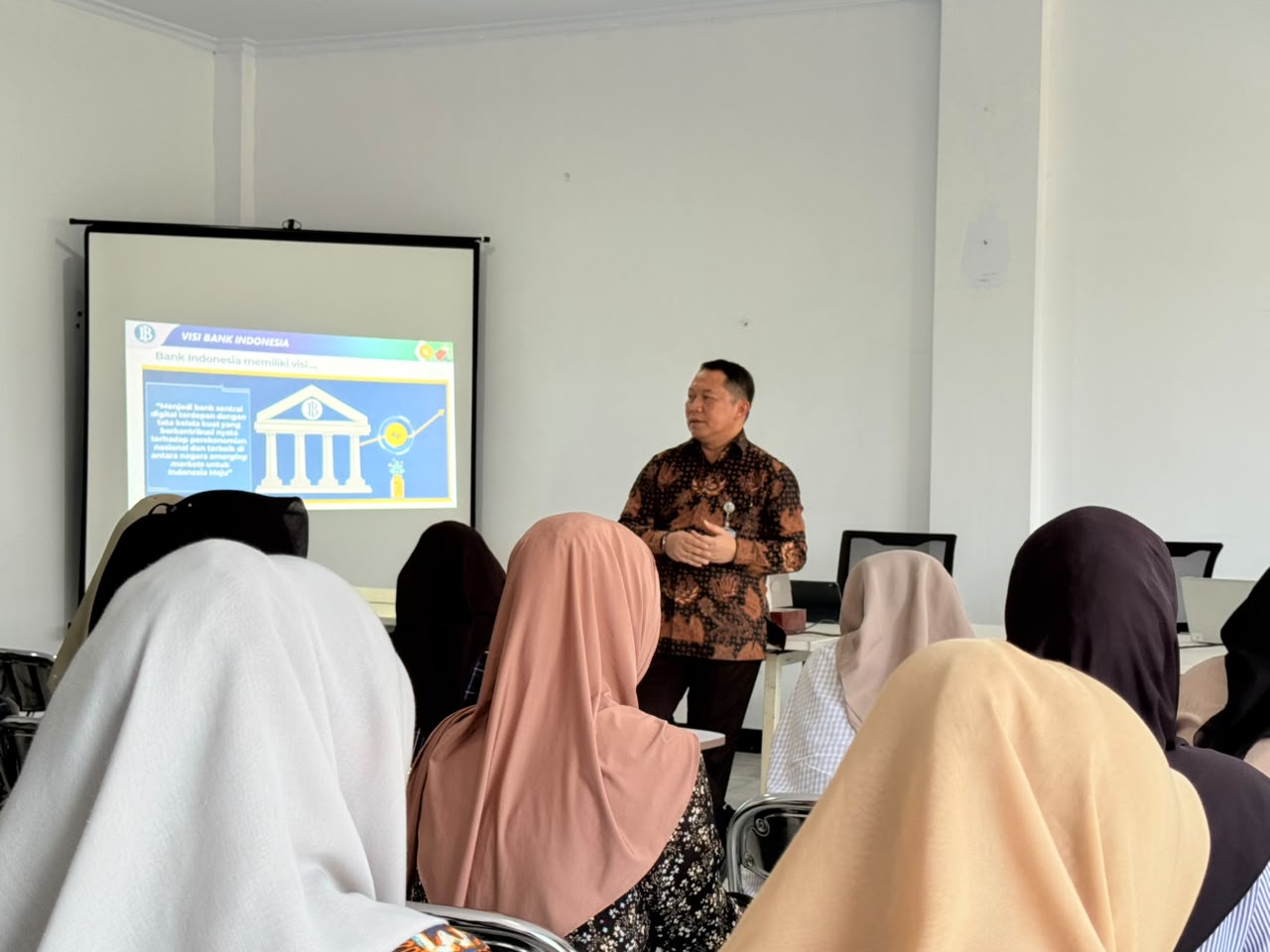 You are currently viewing Kepala Bank Indonesia Hadir di FEBI UINFAS Bengkulu, Inspirasi Mahasiswa Lewat Program BI Mengajar