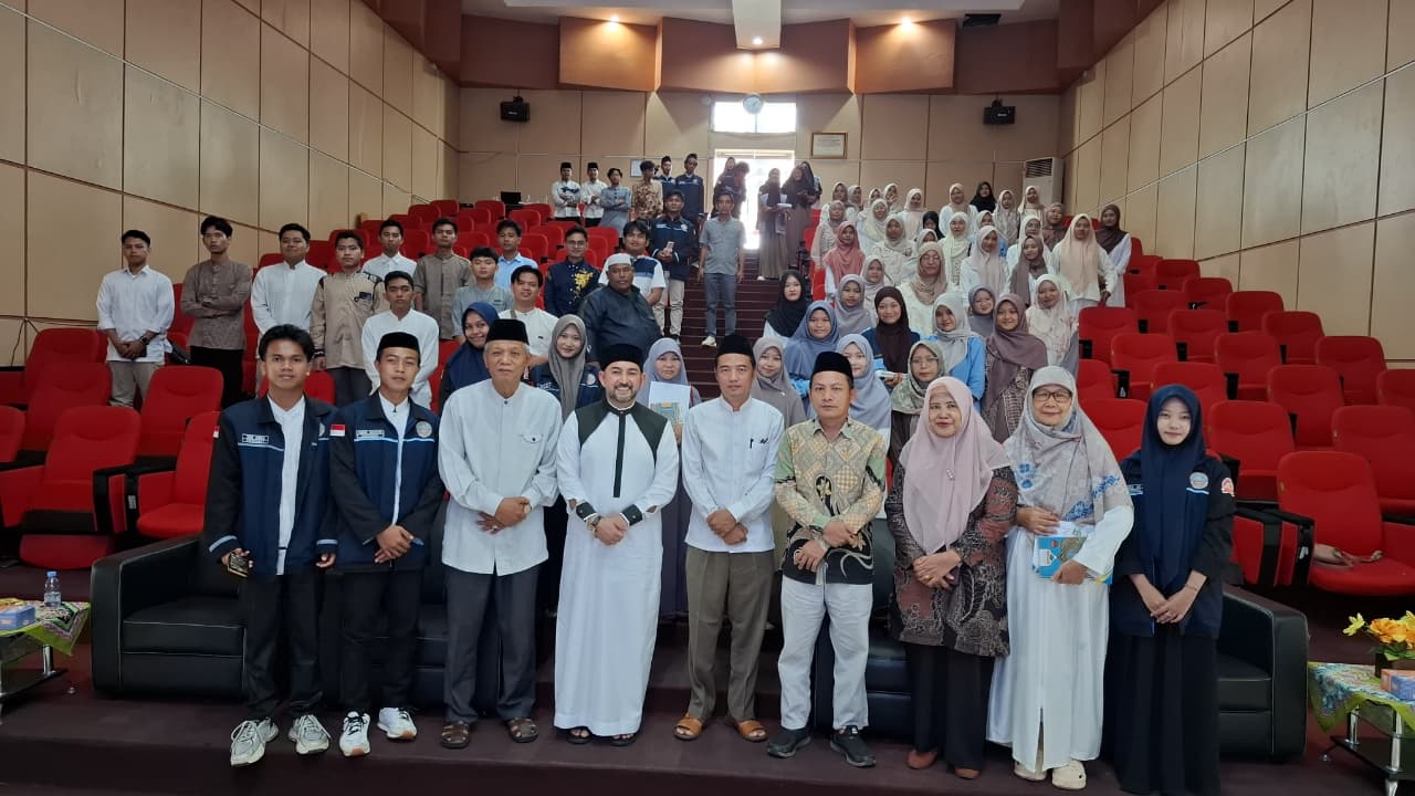 You are currently viewing Sambut Tahun Baru Islam 1448 H, UKM Kerohanian Islam UIN FAS Bengkulu Gelar Safari Dakwah Bersama Habib Ahmad Al-Habsy