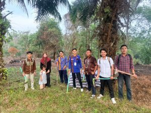 Read more about the article Tanam Pohon, Tanam Harapan: Protas Rektor Bersama Mahasiswa Baru Warnai PBAK UIN Fatmawati Sukarno Bengkulu 2026