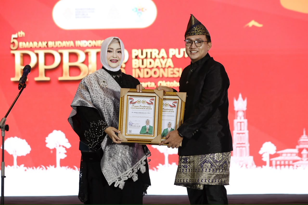 Read more about the article Dr. Reko Serasi Terima Apresiasi DPD RI atas Kontribusi di Bidang Edukasi, Budaya, dan Kepemudaan